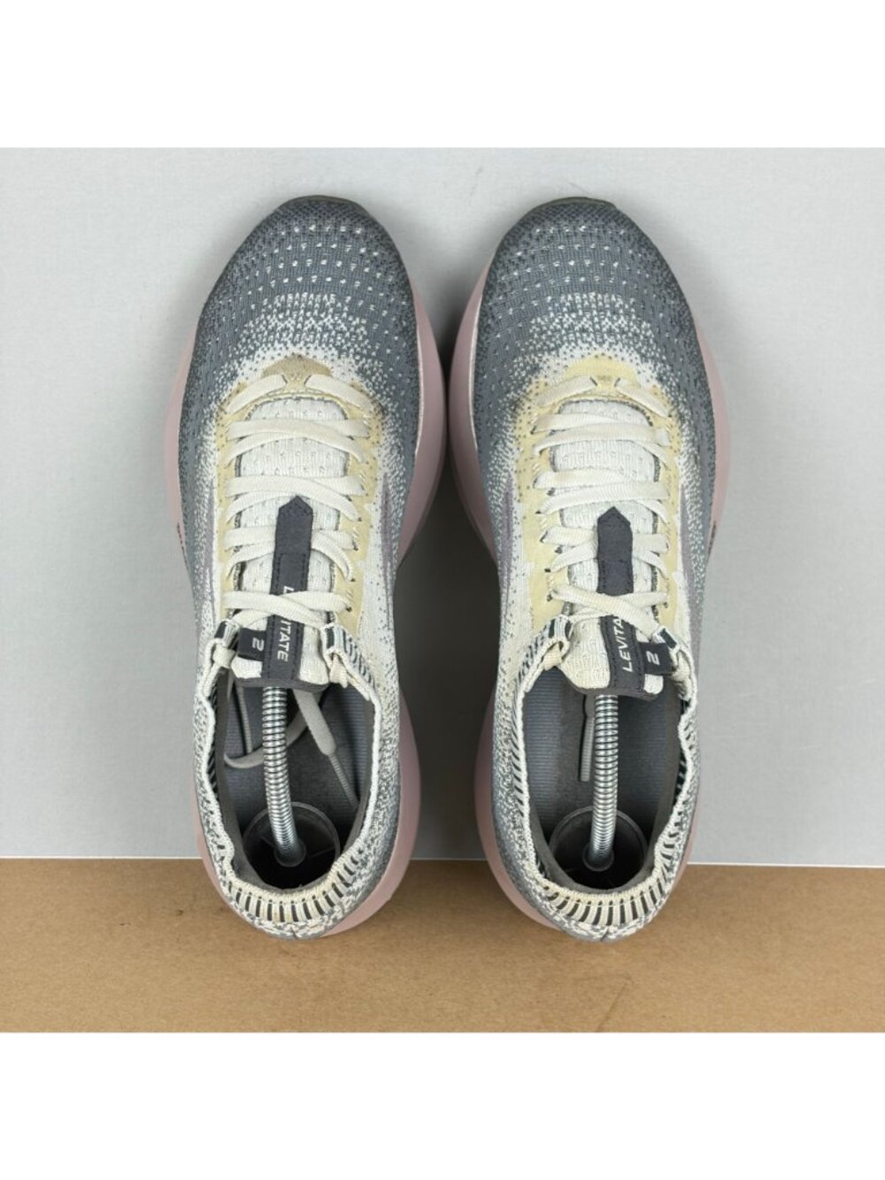 Brooks Levitate 2 Athletic Running Shoes Womens 8 Gray Lilac Breathable Low Top - Picture 9 of 10